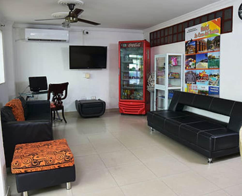 Hotel La Casa Del Turista Cartagena Екстериор снимка